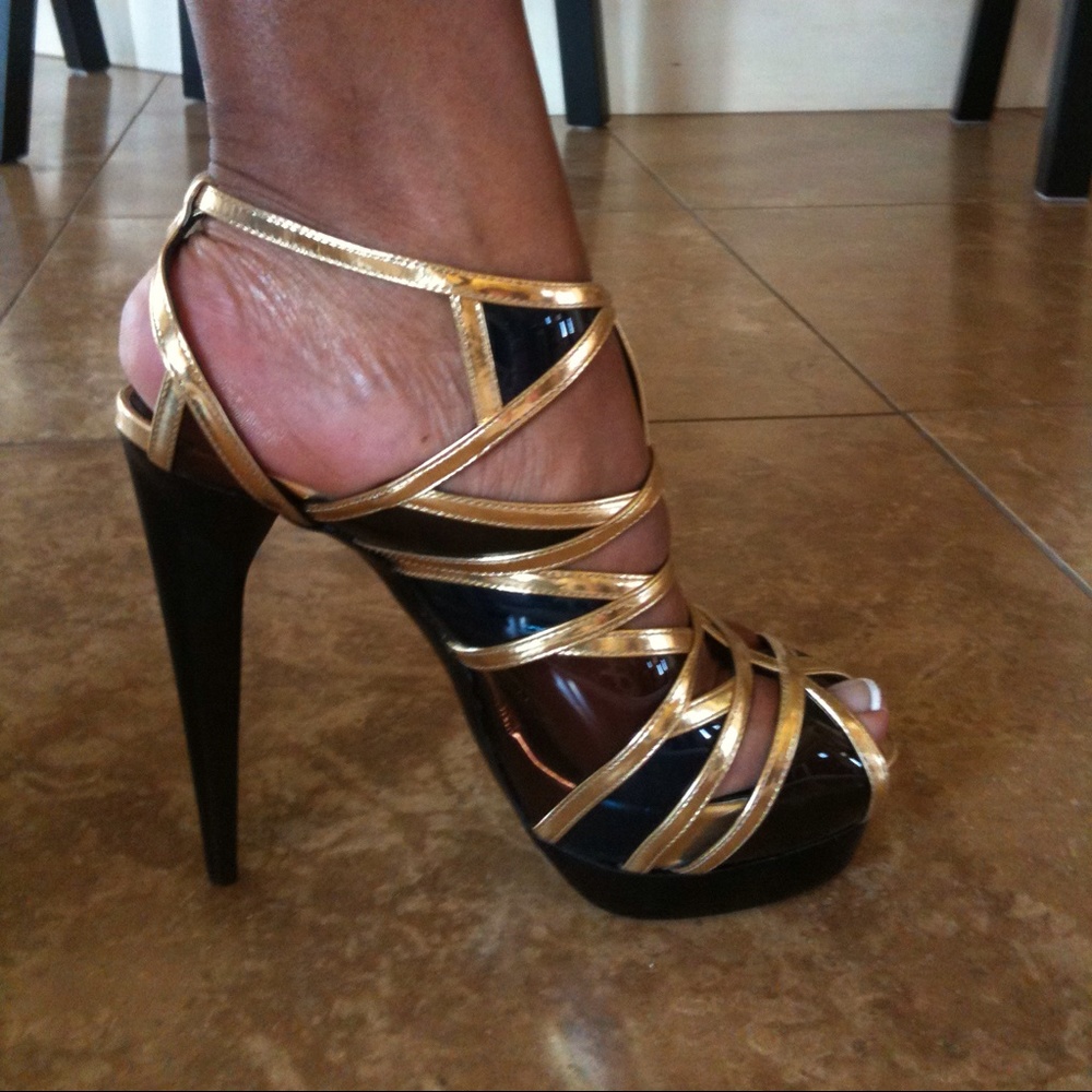 Beautiful never worn Pierre Hardy